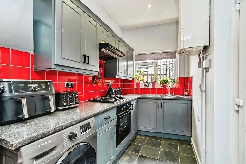 Property photo 2 of 10 Picture No. 20