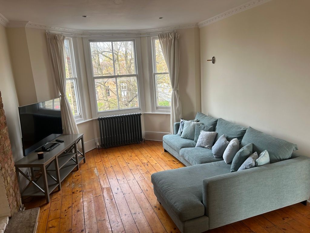 Property photo 2 of 8