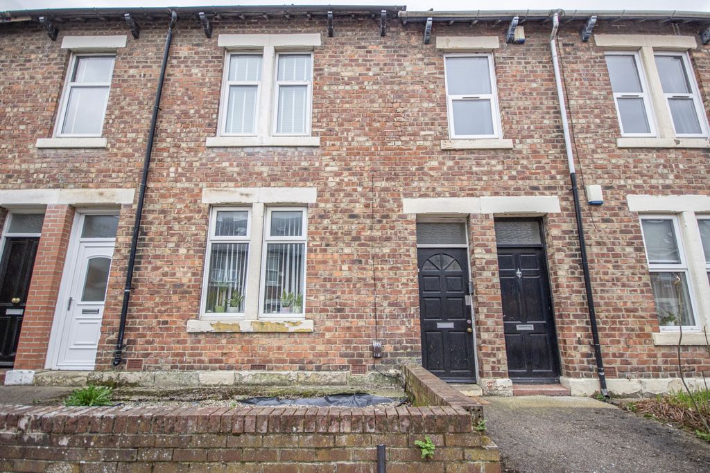 Property photo 1 of 13 1-1