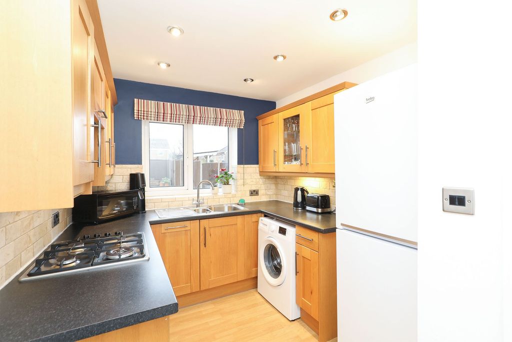 Property photo 3 of 19