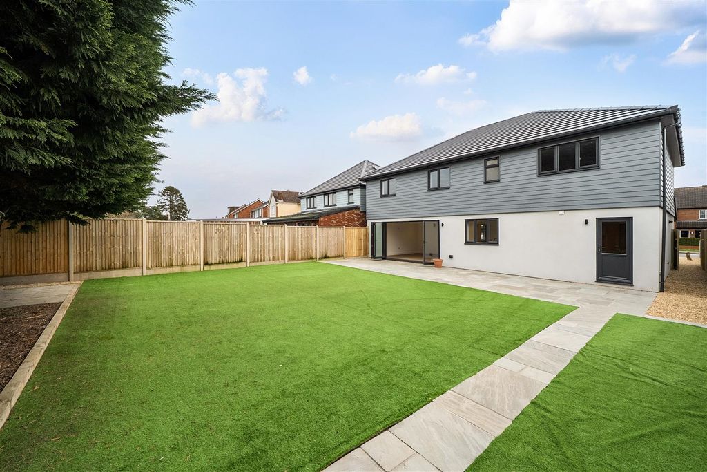 Property photo 3 of 32 Rear Garden