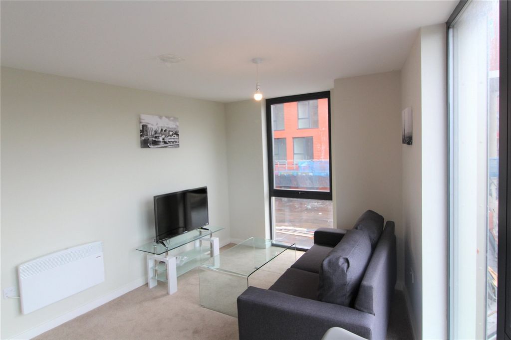 Property photo 3 of 8 Picture No. 04