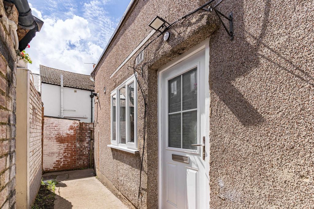 Property photo 1 of 16 Entrance