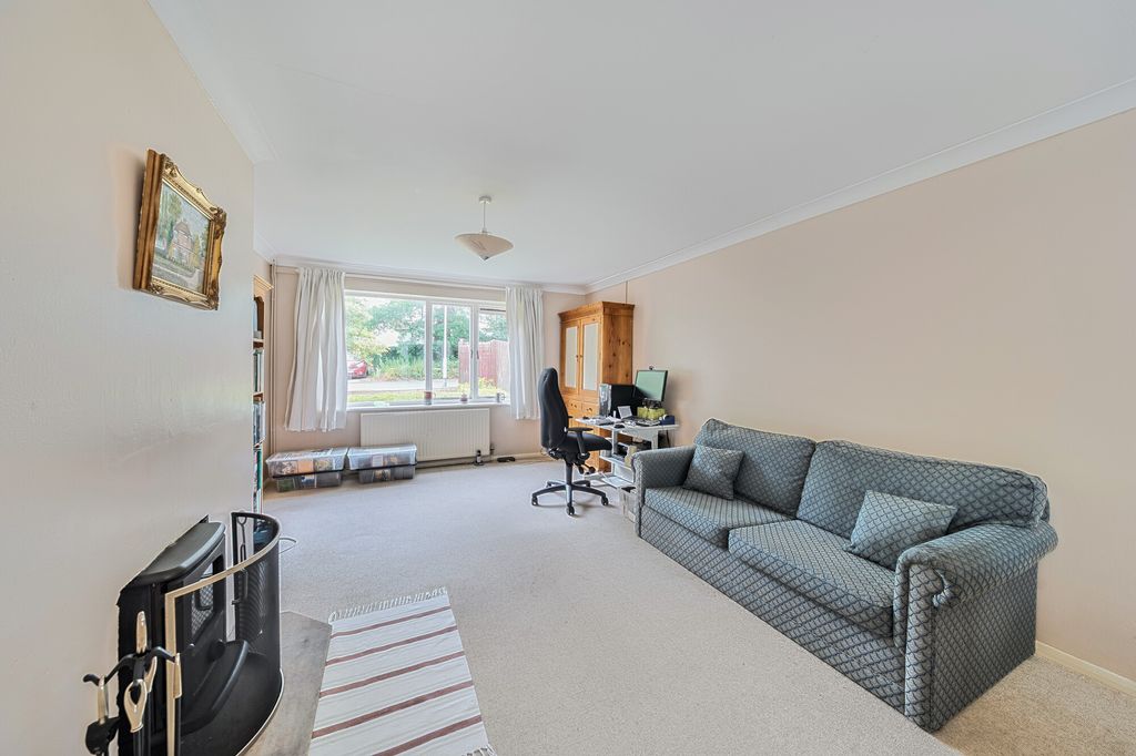 Property photo 2 of 16