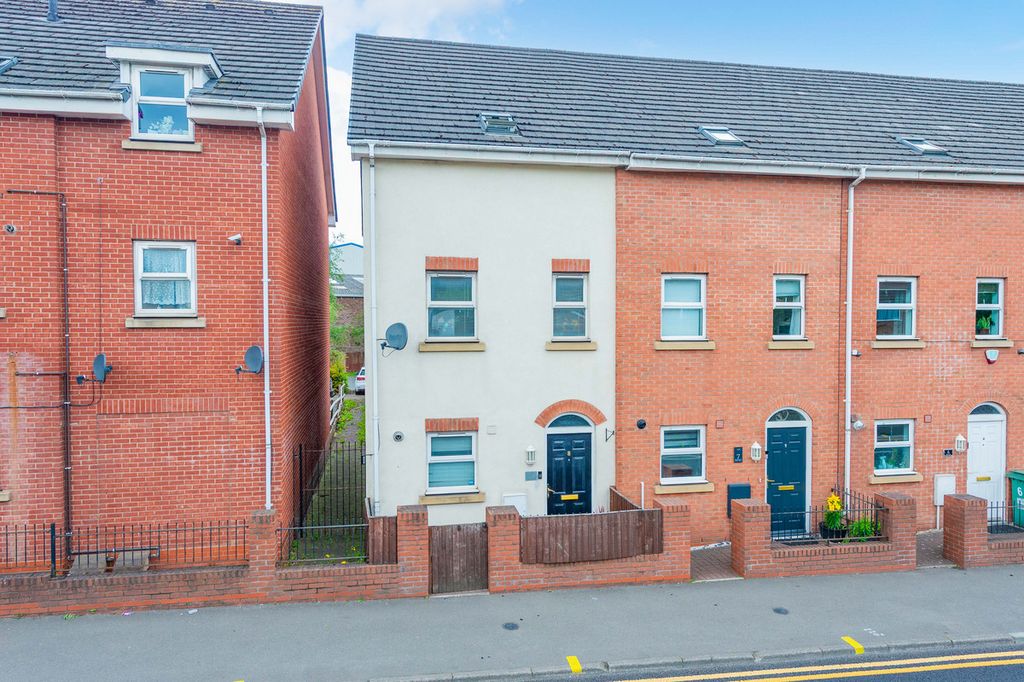 Property photo 1 of 23