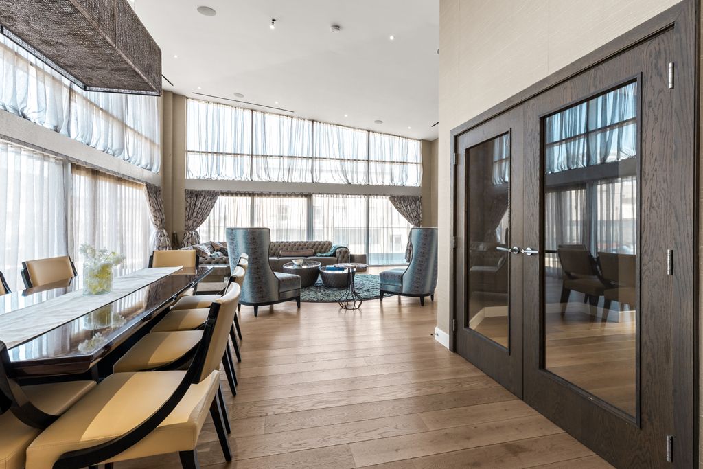Property photo 2 of 13 Penthouse 5 Bed Apartment For Rent  In London Colindale