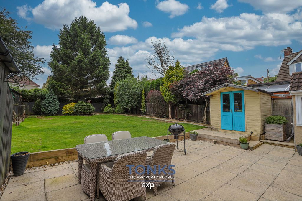 Property photo 2 of 18