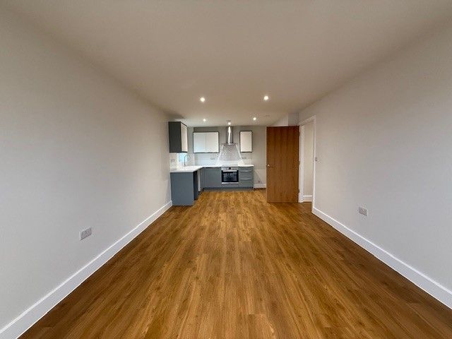 Property photo 2 of 8 Kitchen Lounge