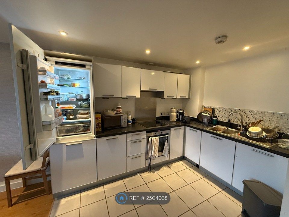 Property photo 2 of 9 Kitchen