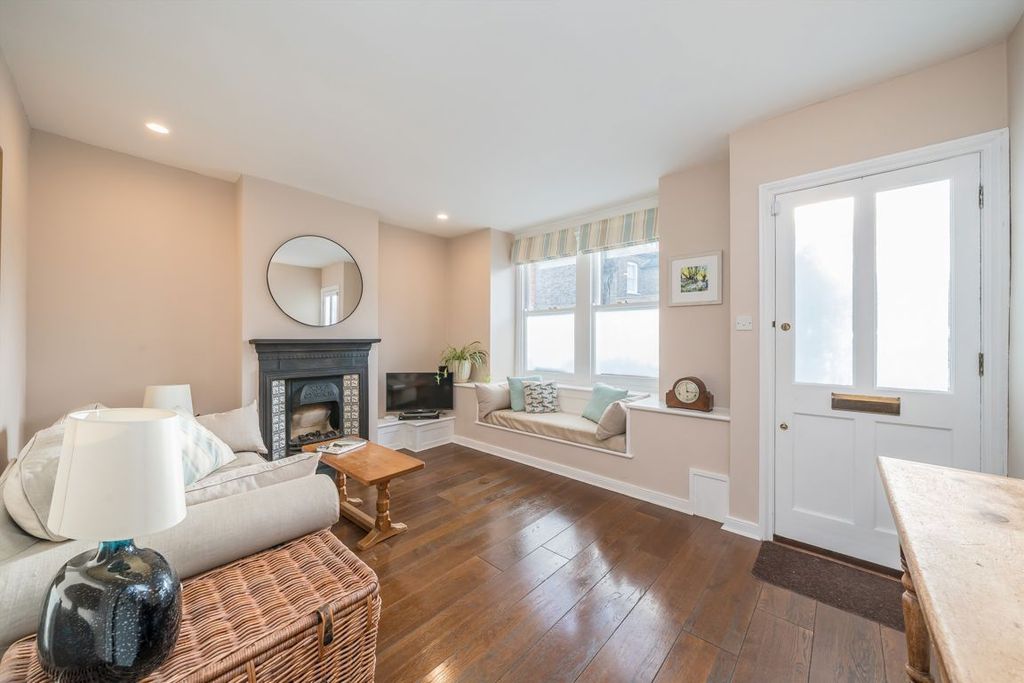 Property photo 2 of 7