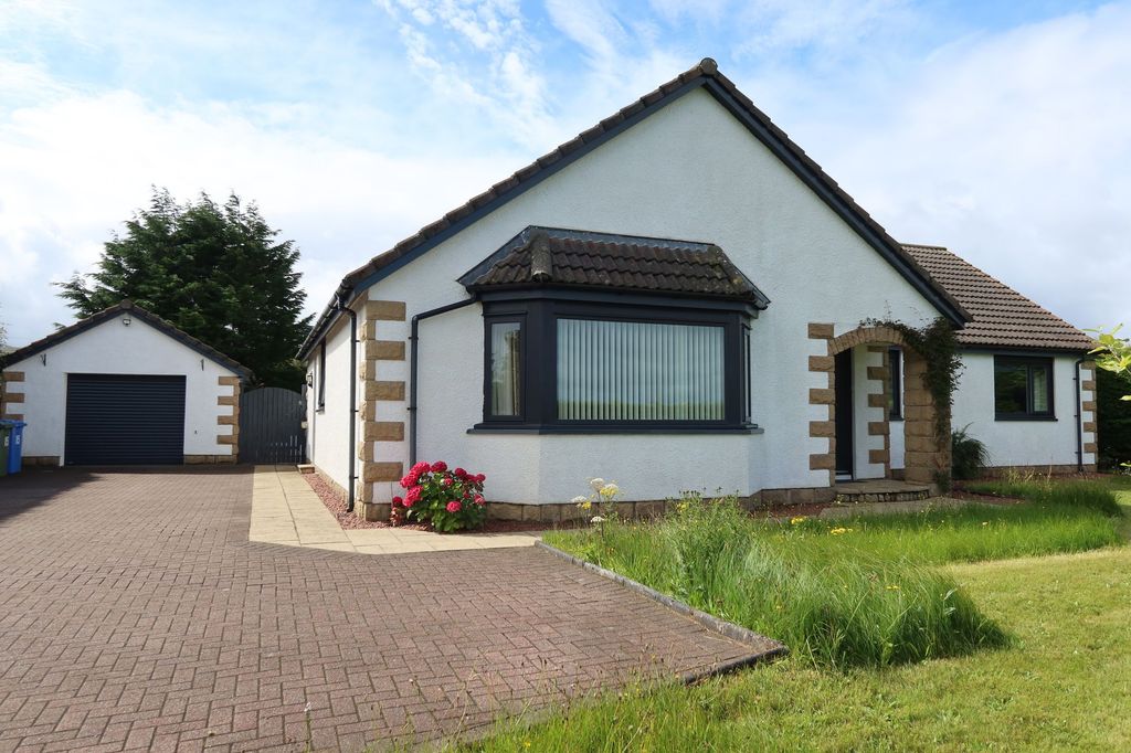 Property photo 1 of 81