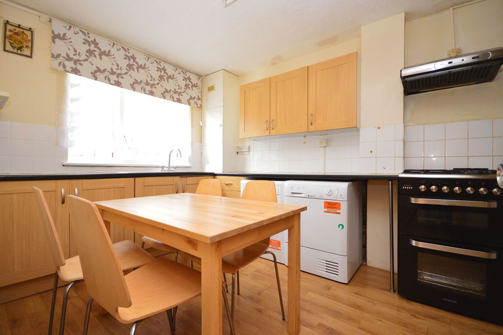 Property photo 1 of 10 2 Double Bedroom Flat To Rent