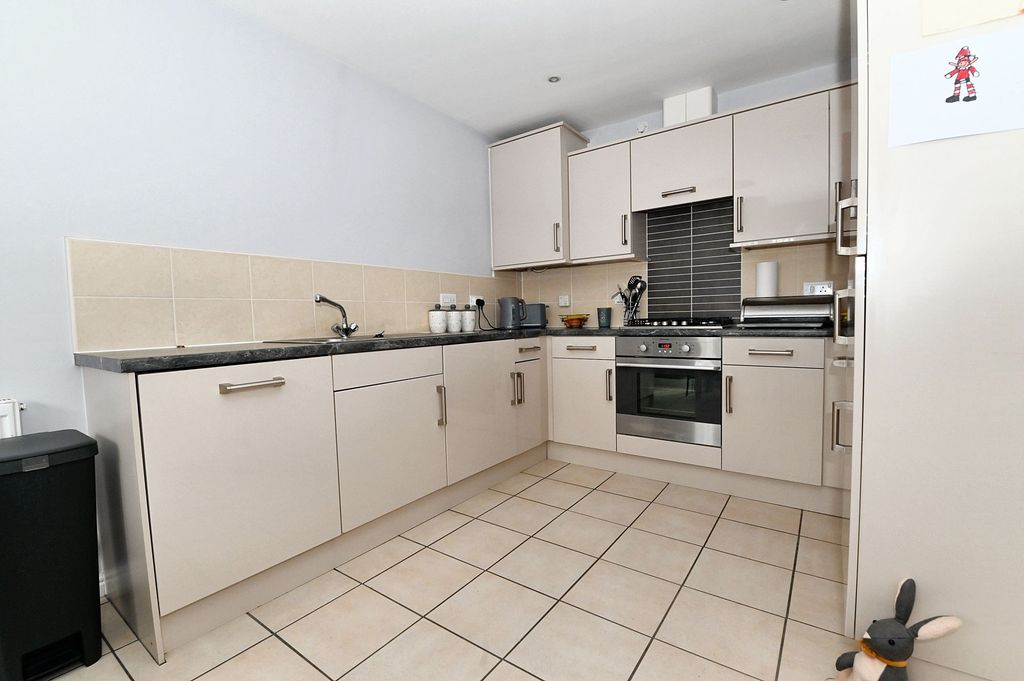 Property photo 3 of 22