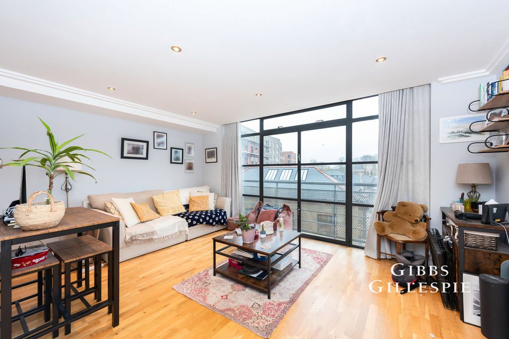 Property photo 2 of 10 Photo