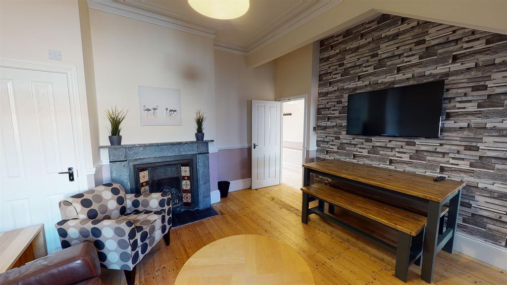 Property photo 1 of 12 1.Jpg