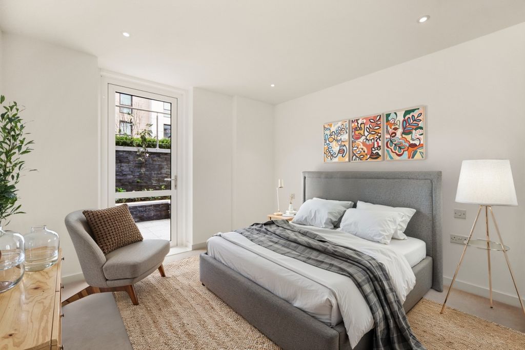 Property photo 3 of 10 Br