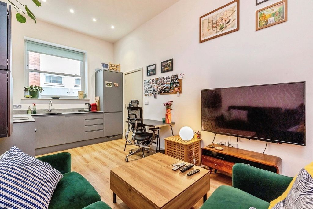 Property photo 2 of 13 Picture No. 22