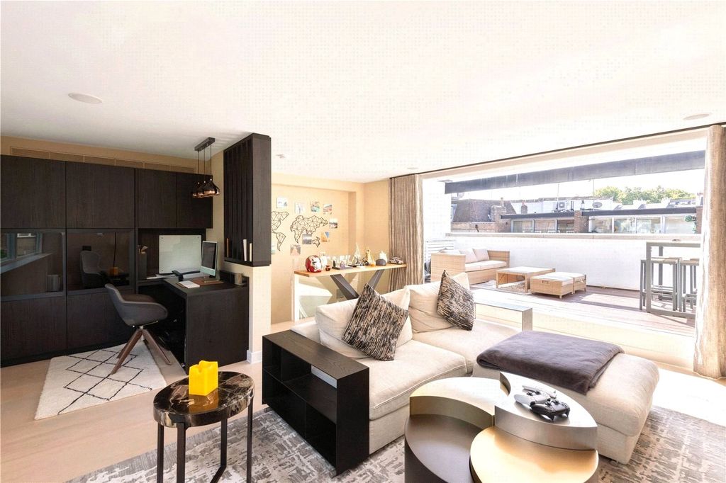 Property photo 2 of 19 Picture No. 42