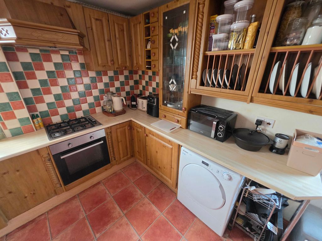 Property photo 3 of 13