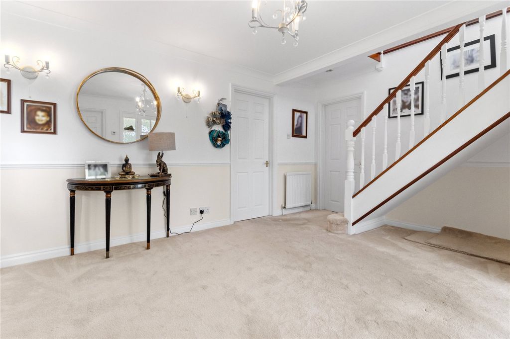 Property photo 2 of 27 Picture No. 75