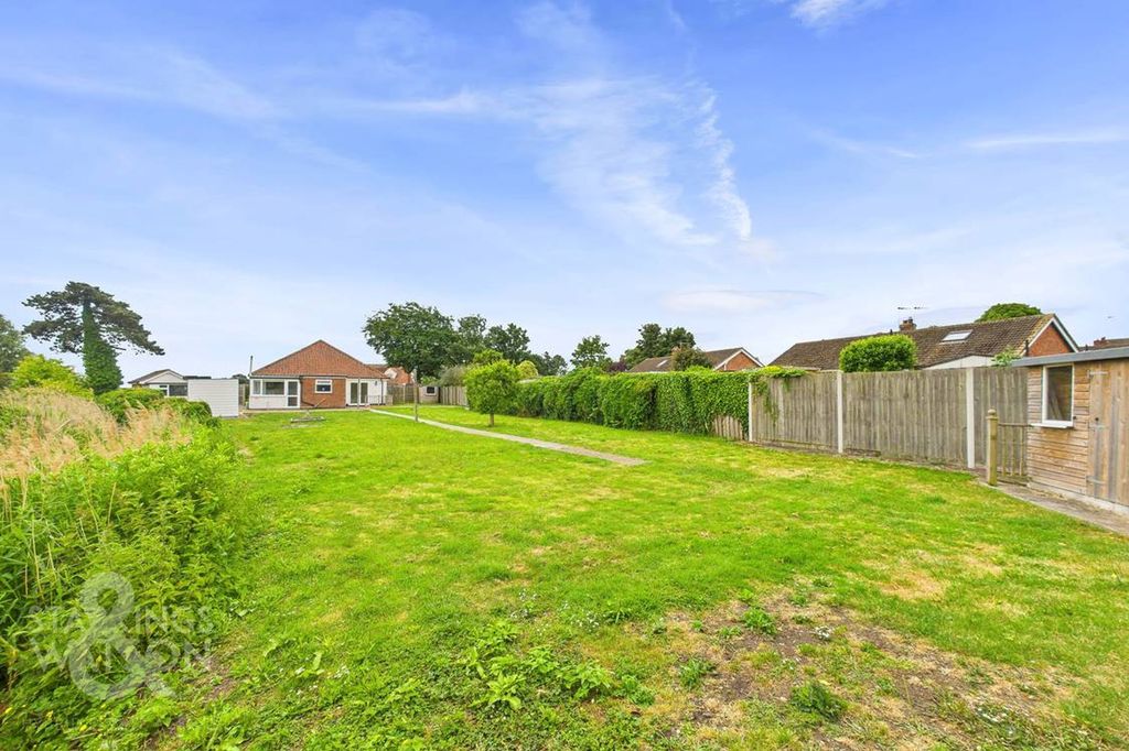 Property photo 1 of 25