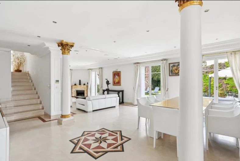 Property photo 3 of 27