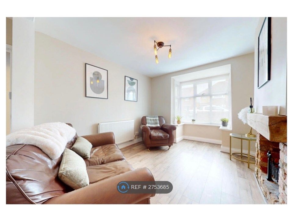 Property photo 1 of 10 Lounge