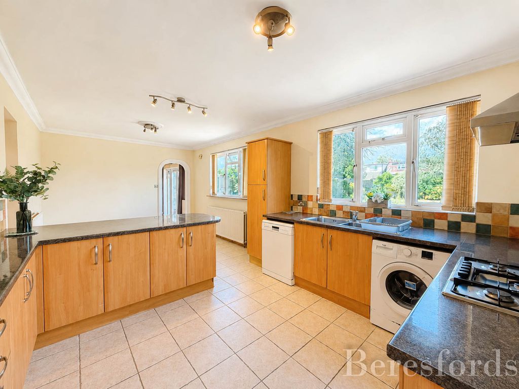 Property photo 3 of 23 Picture No. 23
