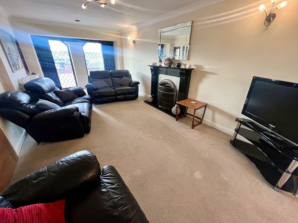 Additional image 6 of 4 bed detached house for salePrinces Way, Fleetwood FY7