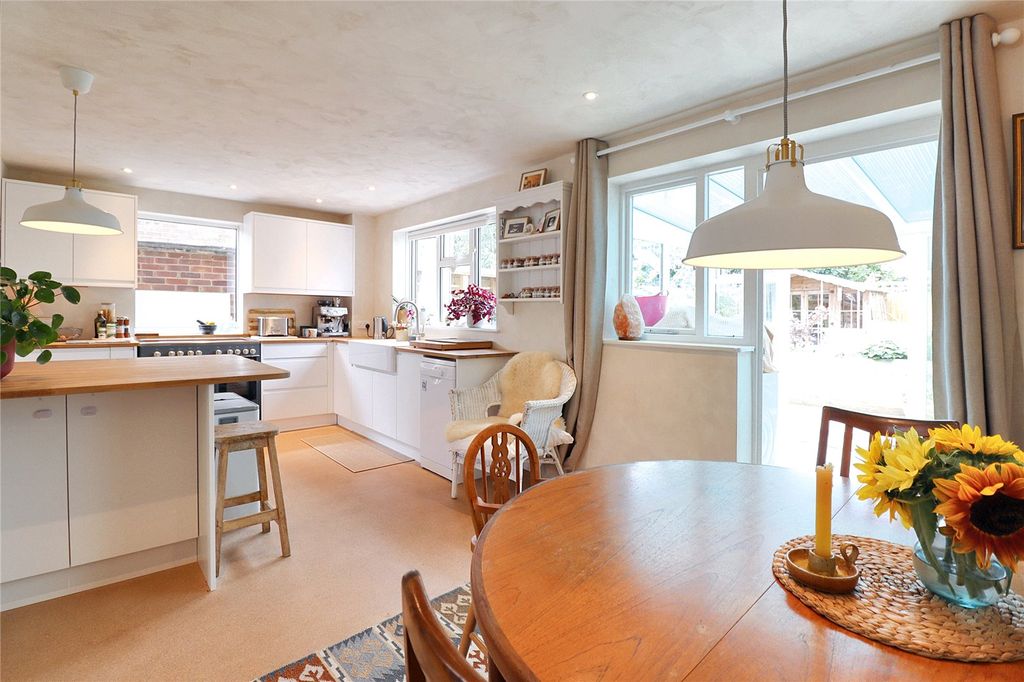 Property photo 2 of 11 Open Plan