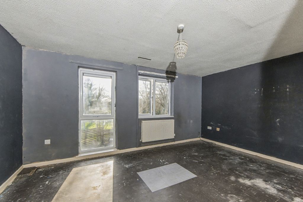 Property photo 2 of 13 11 Goldburn Close, Ingol, Preston, Lancashire, Pr2 7Ad