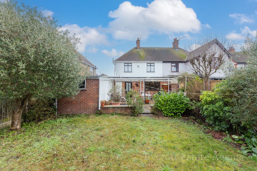 Property photo 2 of 14