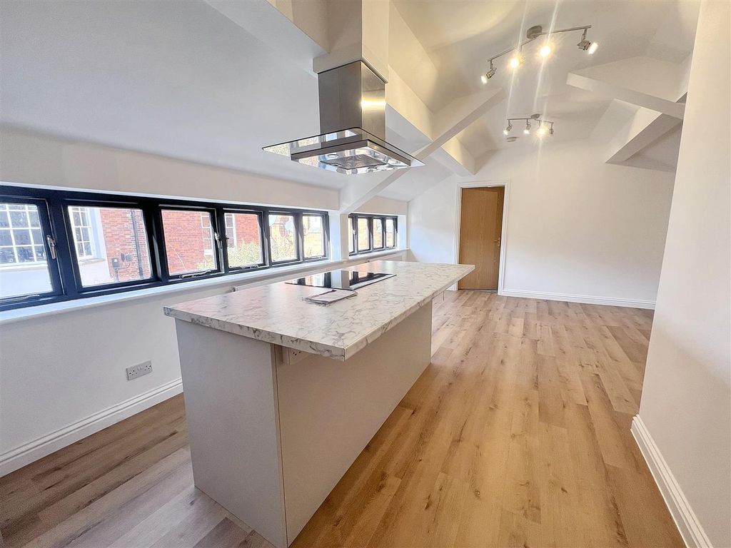 Property photo 2 of 11 Lounge/ Kitchen (Open Plan)