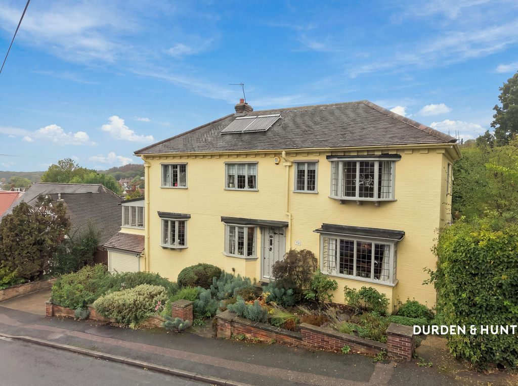 Property photo 1 of 27