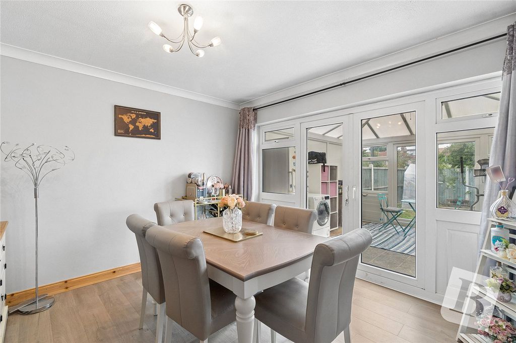 Property photo 3 of 16 Dining Room