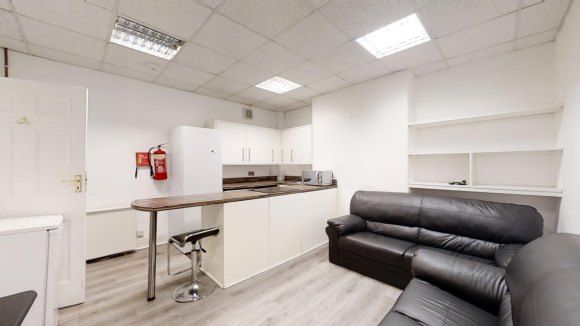 Property photo 1 of 15 9048833.Jpg