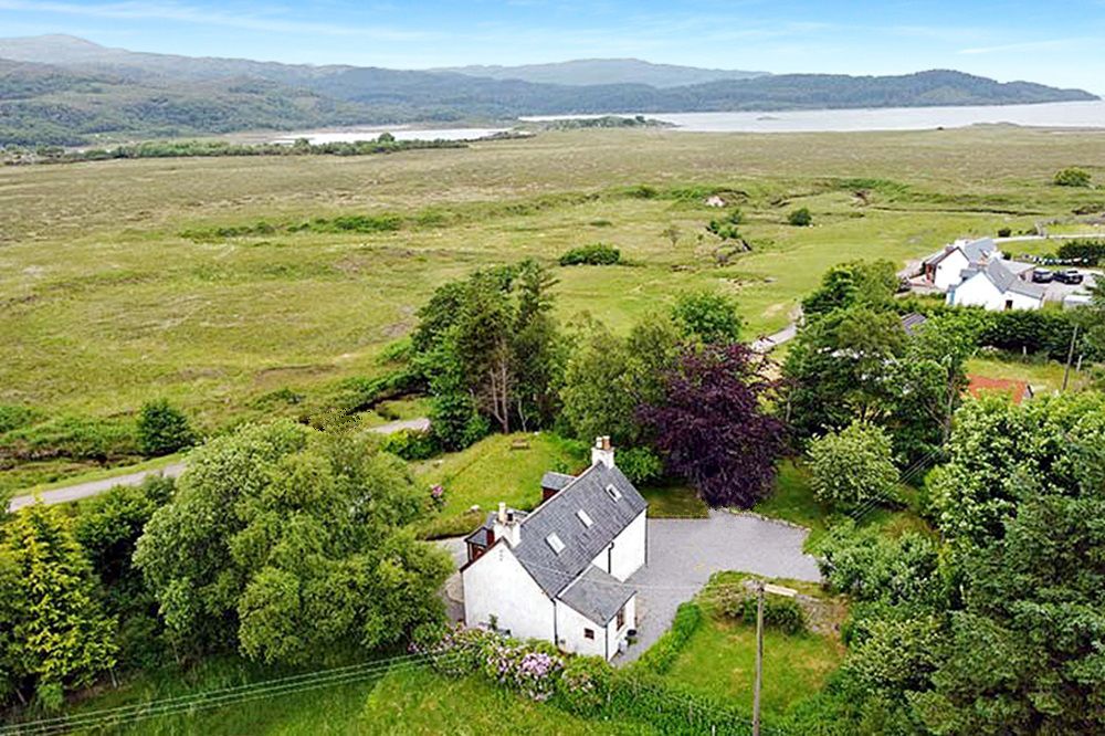 Property photo 3 of 52