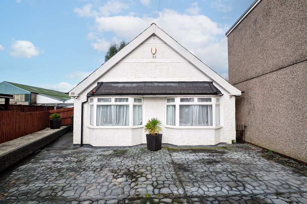 Property photo 1 of 27