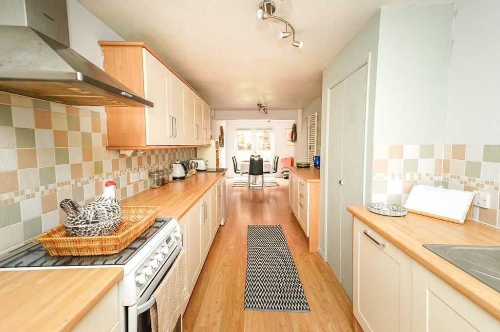 Property photo 3 of 23