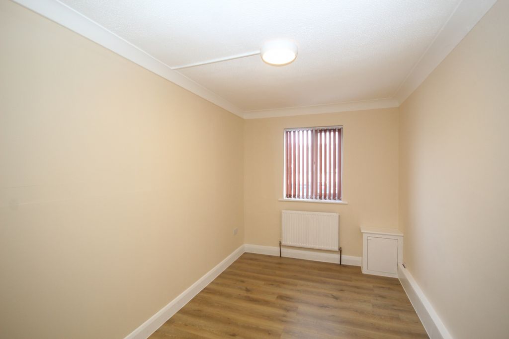 Property photo 3 of 9 Gallery