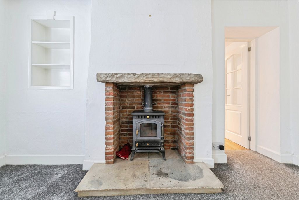 Property photo 3 of 18 Pbox-Img.Jpg