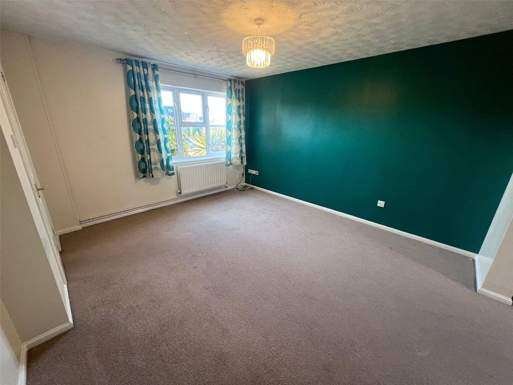 Property photo 3 of 14 Picture No. 12