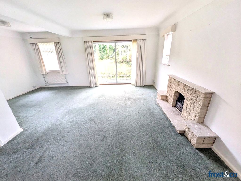 Property photo 2 of 10 Lounge