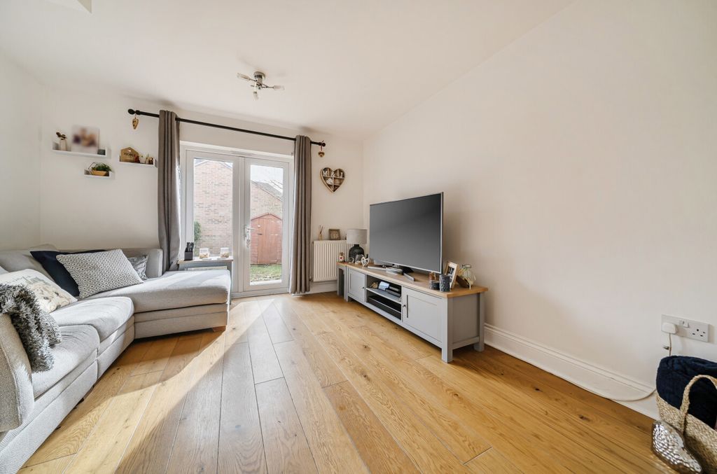 Property photo 2 of 9 1411255-4-699466F...