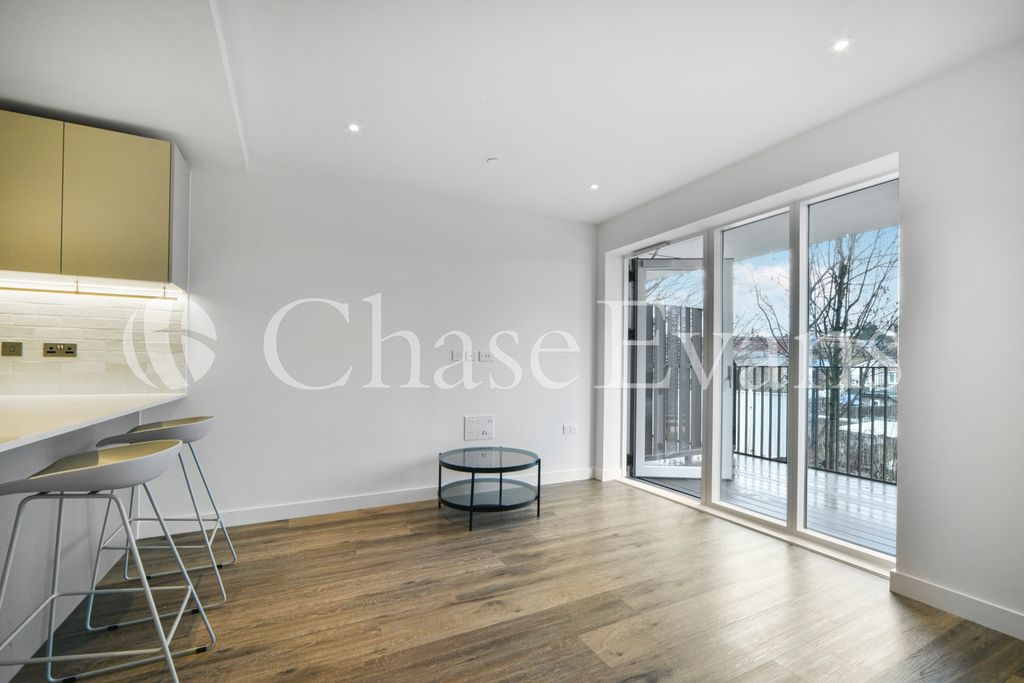 Property photo 1 of 14 Living Area