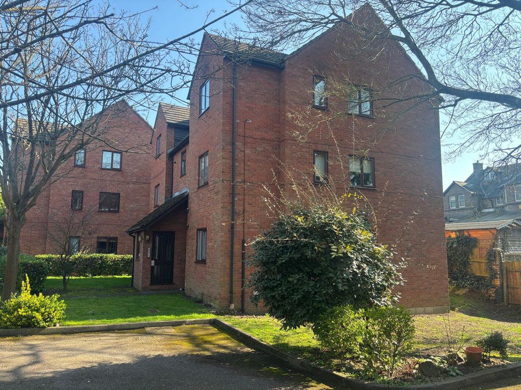 Property photo 1 of 17