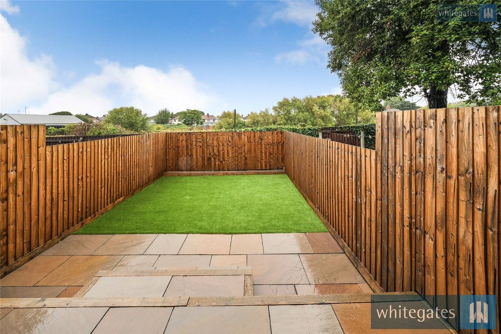 Property photo 3 of 23 Picture No. 21