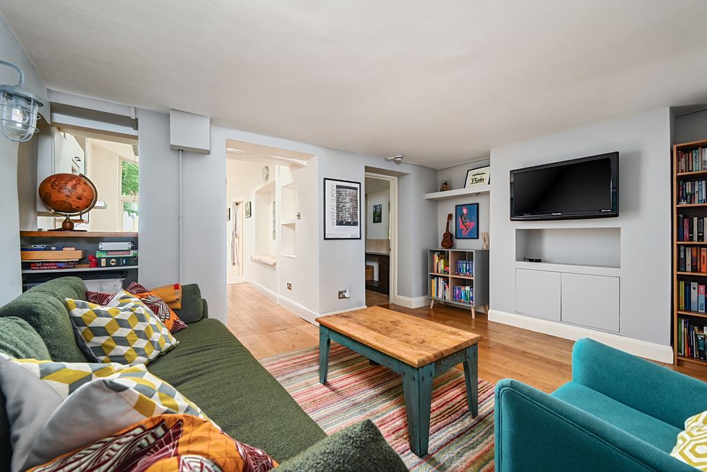 Property photo 3 of 22