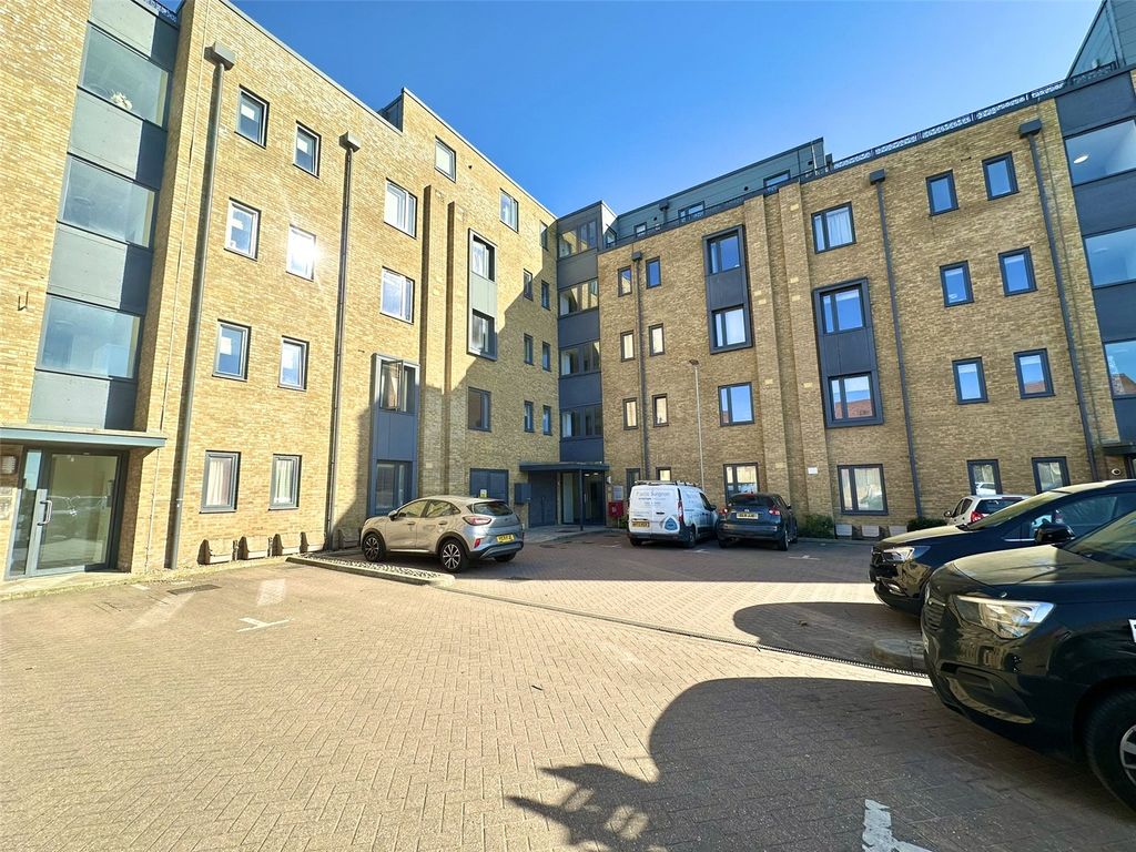 Property photo 1 of 17 Car Park