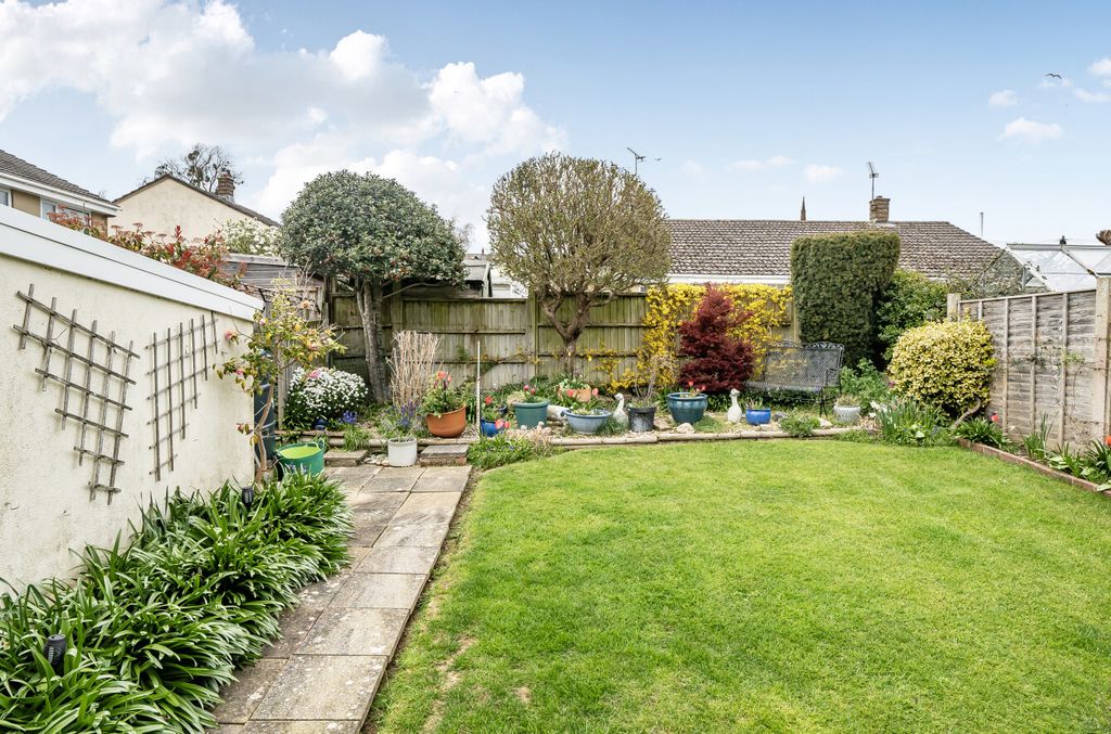 Property photo 2 of 15 1432728-14-69c2c8...